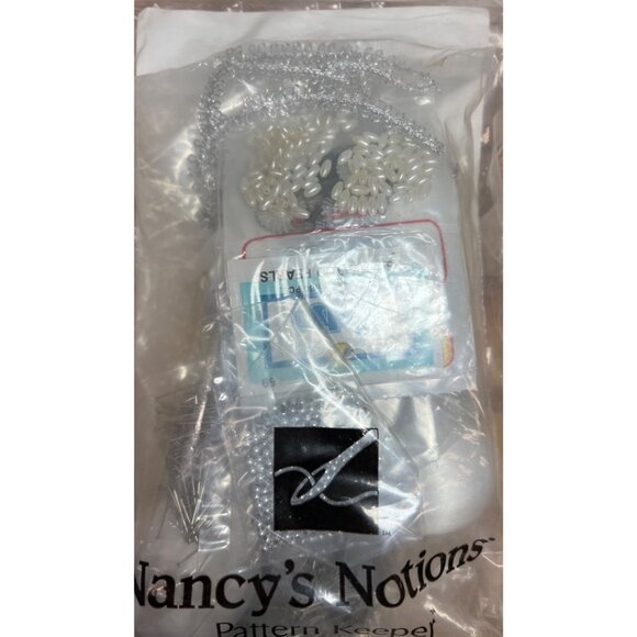 Herrschners Radiance Ornament Beaded Kit - Picture 3 of 3